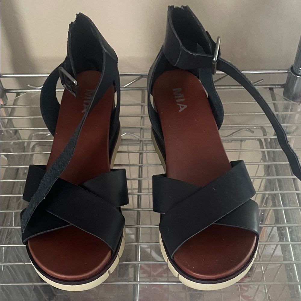 MIA Black Strappy Sandals